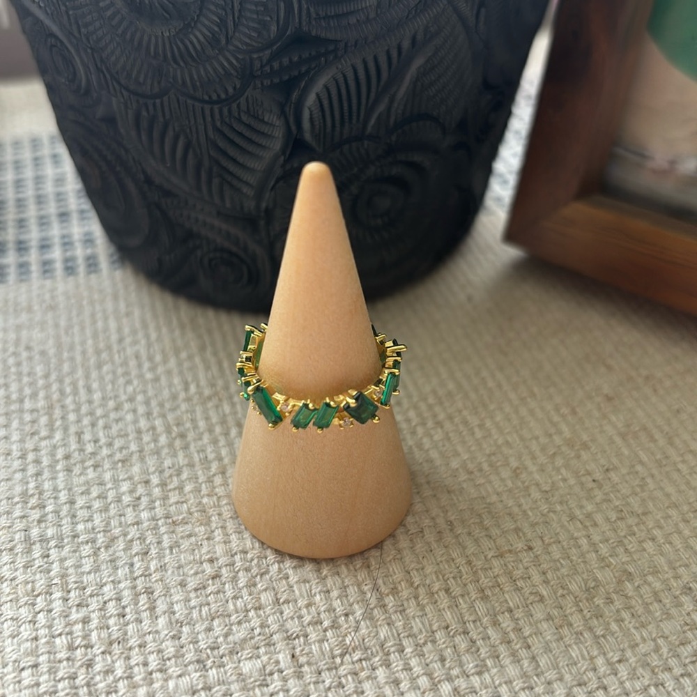 Sterling silver ring with green zircons size 6